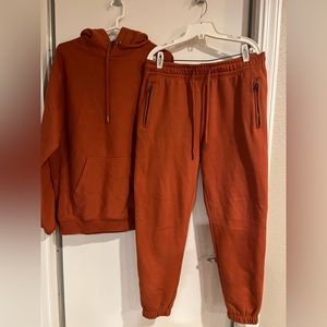 SOLD - Madison Article Men’s Size Large Fleece Hoodie & Jogger Pants Rust Color
